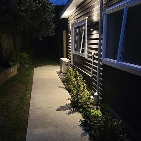 Sleepout Hideaway Apartment Rotorua Bagian luar foto