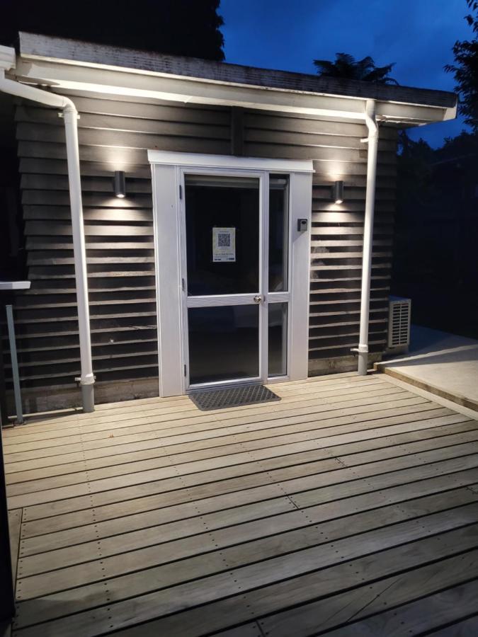 Sleepout Hideaway Apartment Rotorua Bagian luar foto